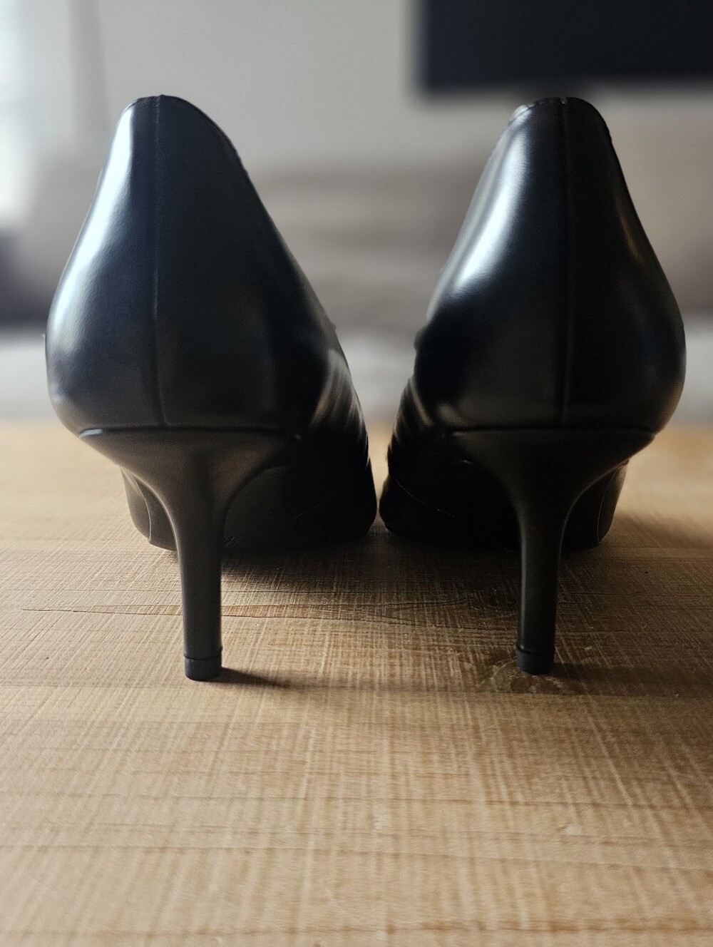 H&M Black Pointed Toe Kitten Heels Size 11 | Classic Office Pumps - Picture 4 of 6